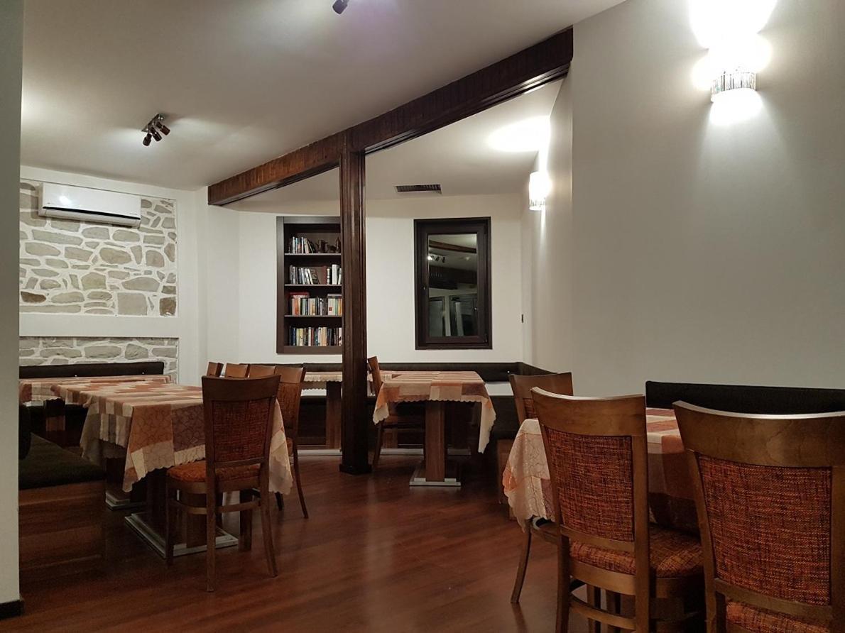 Trifon Zarezan Family Hotel Glavatartsi Zewnętrze zdjęcie