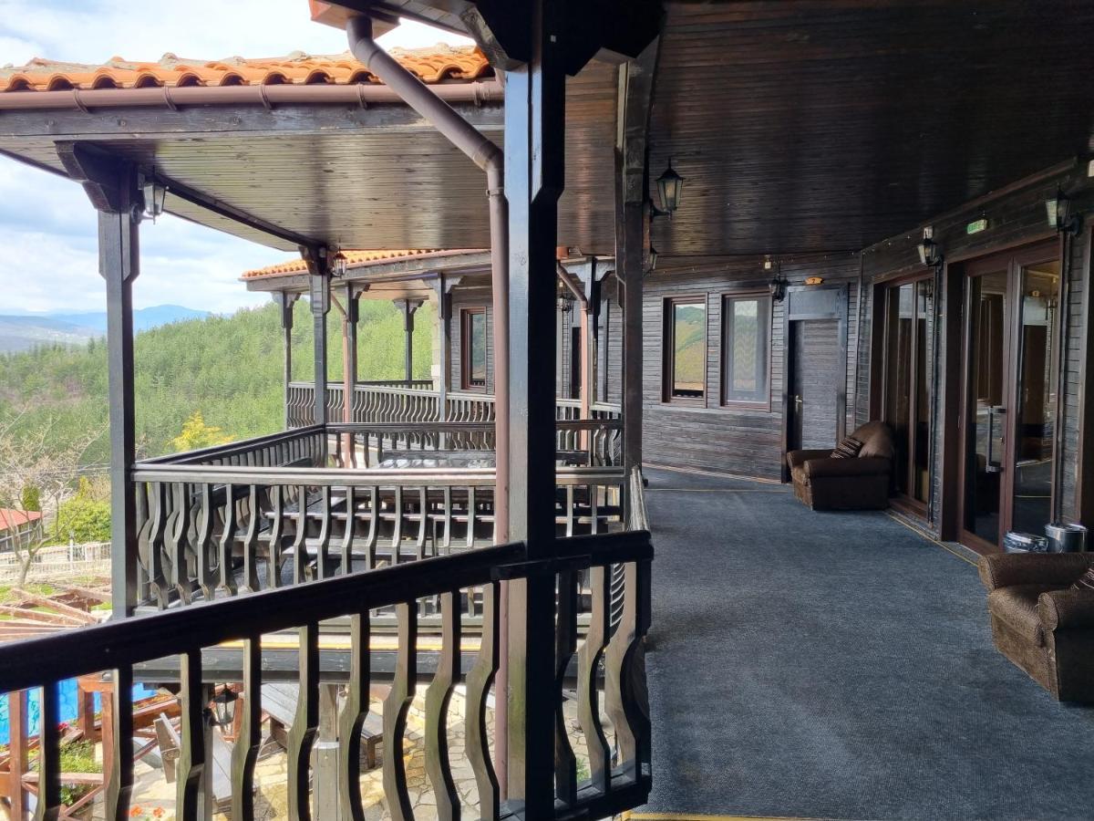 Trifon Zarezan Family Hotel Glavatartsi Zewnętrze zdjęcie